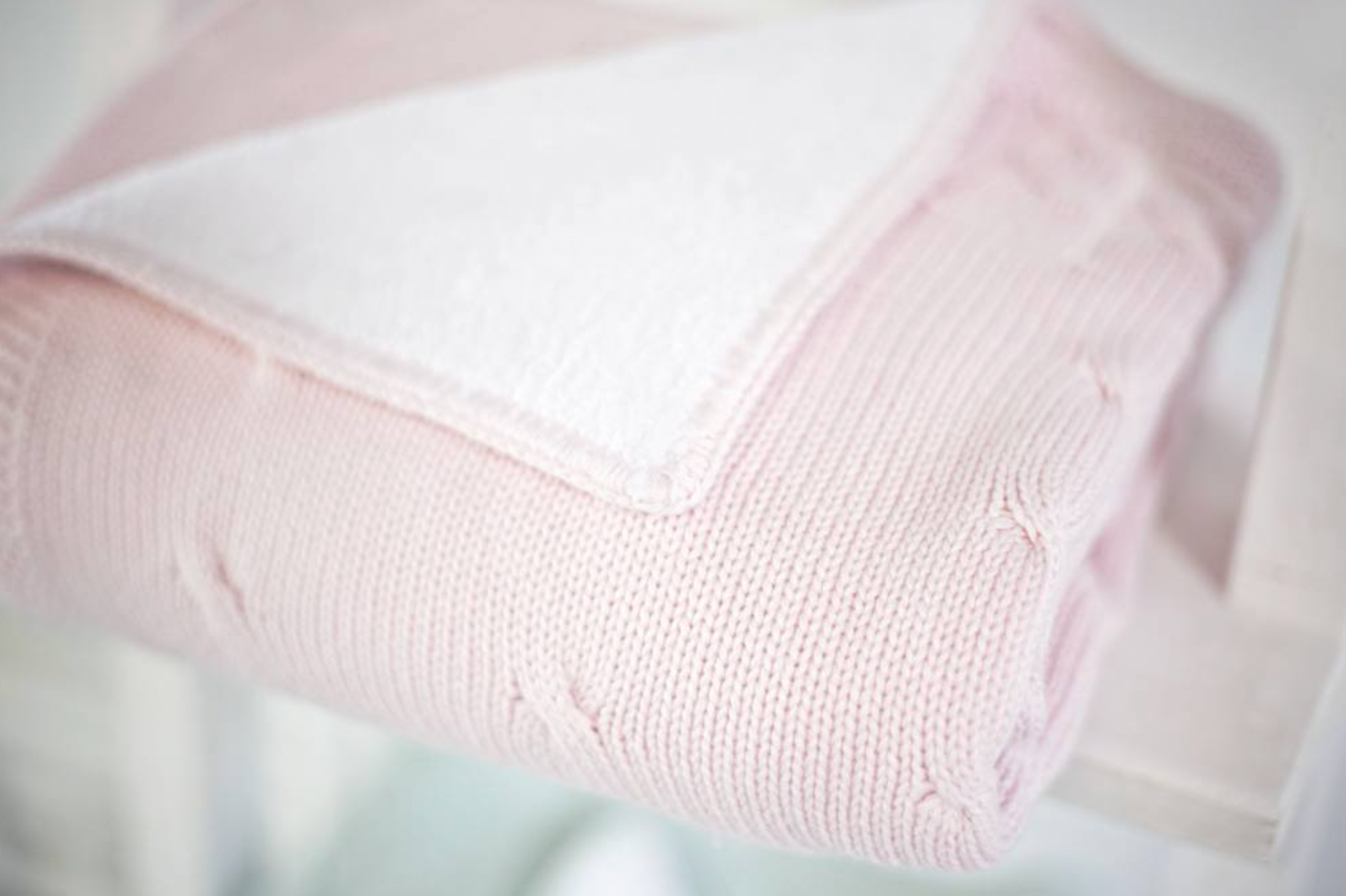 Ledikant deken gevoerd Chamonix Pink - Poetree Kids