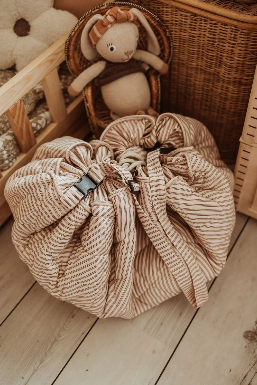 Play & Go Noomad - stripes brown organic babymat