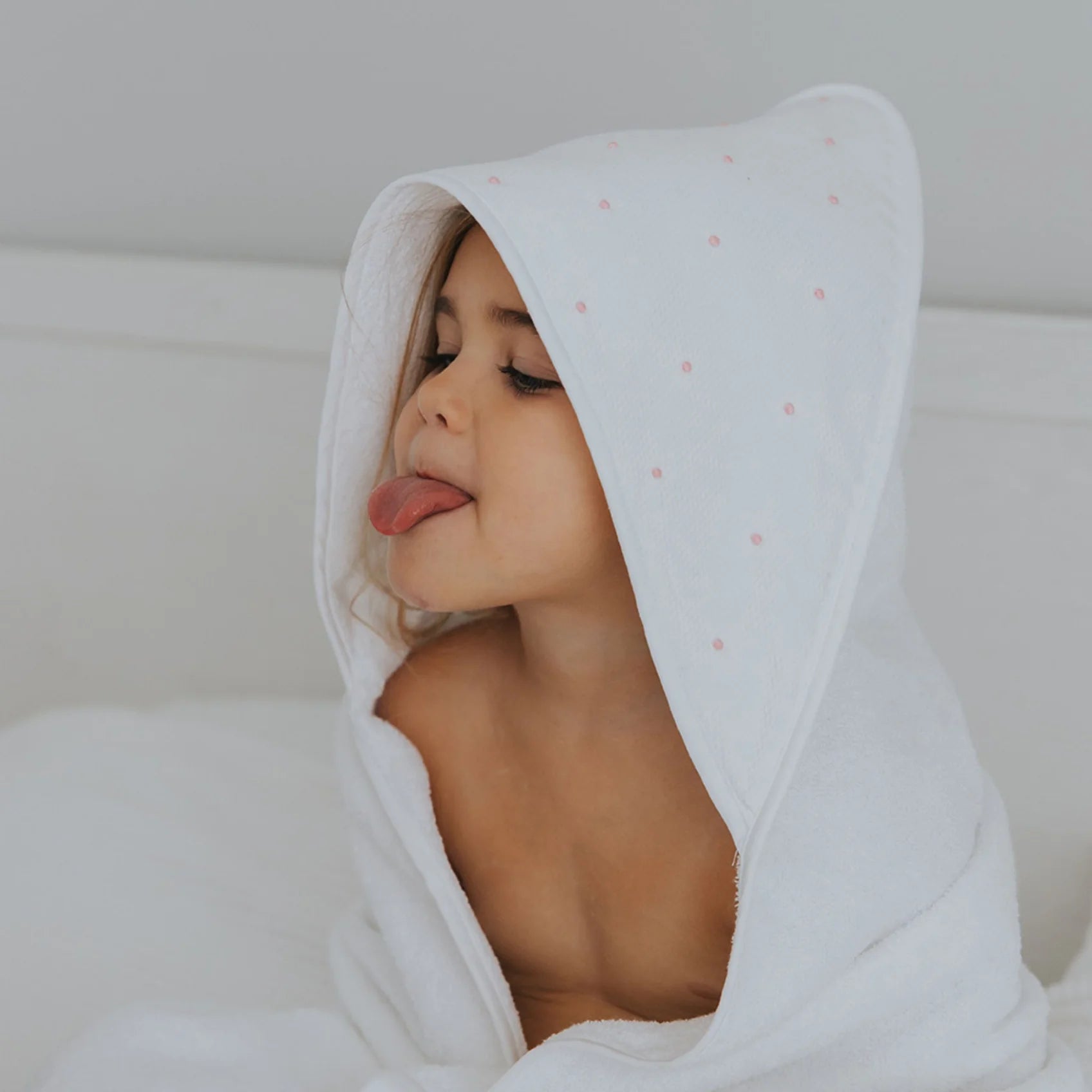 Badcape dots roze/blauw